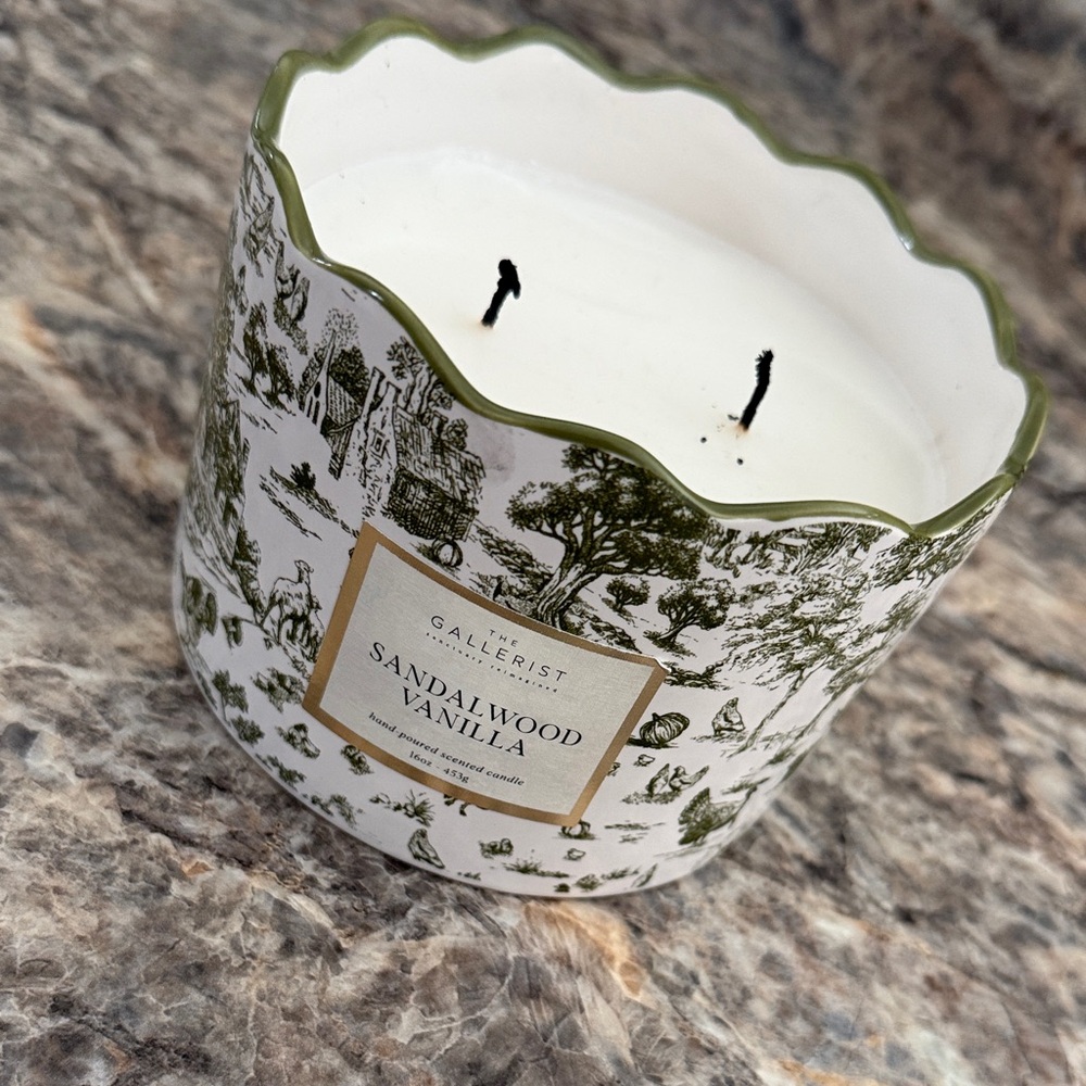 Sandalwood Vanilla Candle from the gallerist